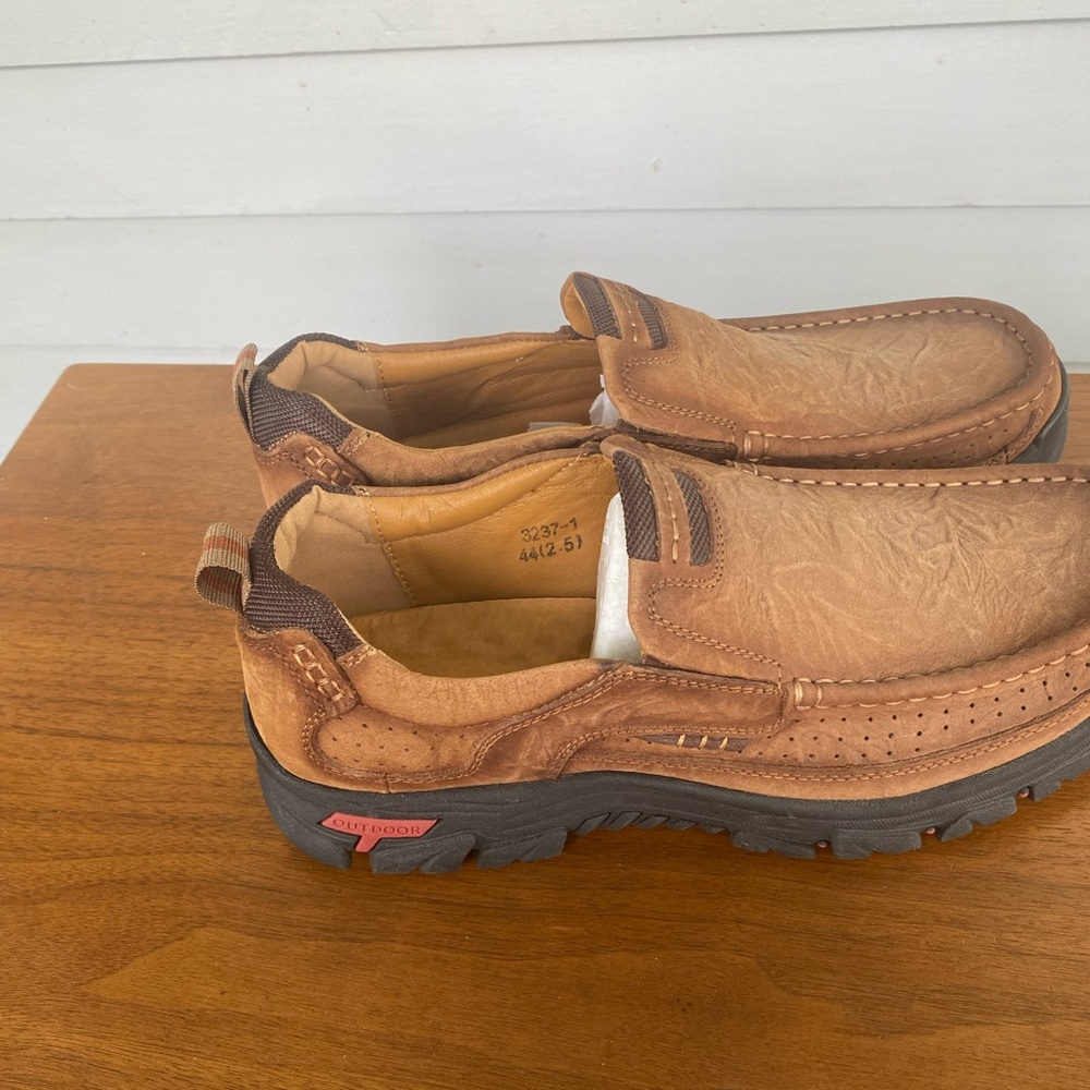 Outdoor  brown size 10 men loafer